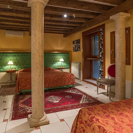 Sant'Angelo - Fenice Apartments In Venise Extérieur photo