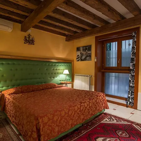Sant'Angelo - Fenice Apartments In Venise Extérieur photo